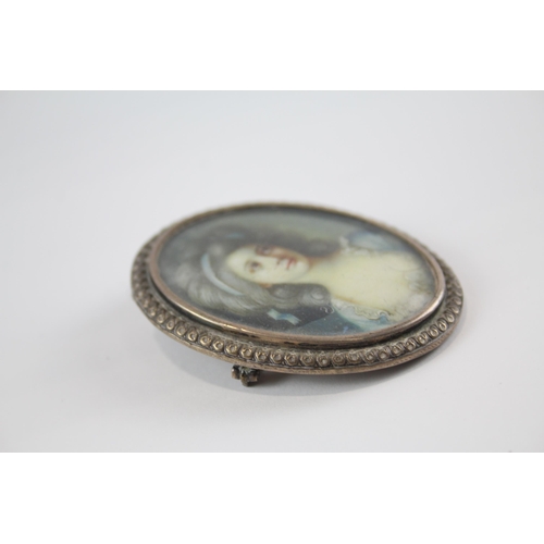 209 - Silver hand painted ivorine portrait brooch (26g)