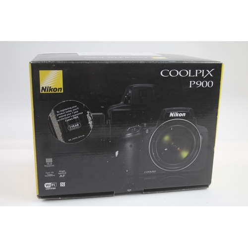 245 - Nikon Coolpix P900 DIGITAL BRIDGE CAMERA w/ 24-2000mm Zoom Lens & Box WORKING