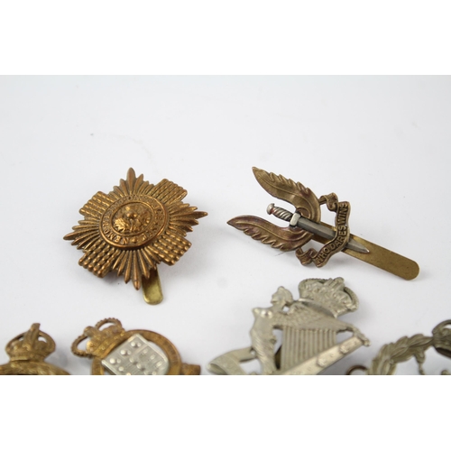 265 - 10 x Military Cap Badges Inc. S.A.S - Tank Regt. - York & Lancs Etc