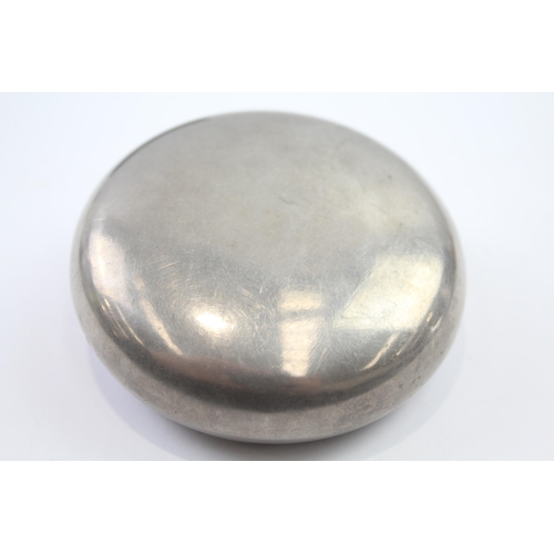 280 - Base-Metal novelty snuff box