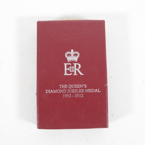 434 - Elizabeth II Diamond Jubilee boxed medal