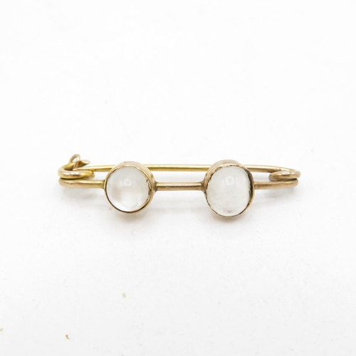 438 - 15ct and moonstone Victorian brooch 2.5g