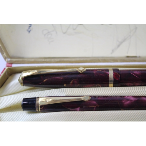 473 - Vintage CONWAY STEWART 12 Burgundy Fountain Pen w/ 14ct Gold Nib WRITING