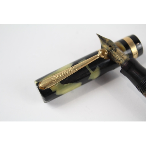 479 - Vintage SHEAFFER Lifetime Yellow Lacquer Fountain Pen w/ 14ct Gold Nib WRITING