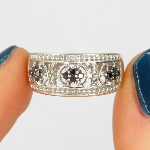 39 - 9ct white gold diamond & sapphire dress ring (3.2g) Size  O
