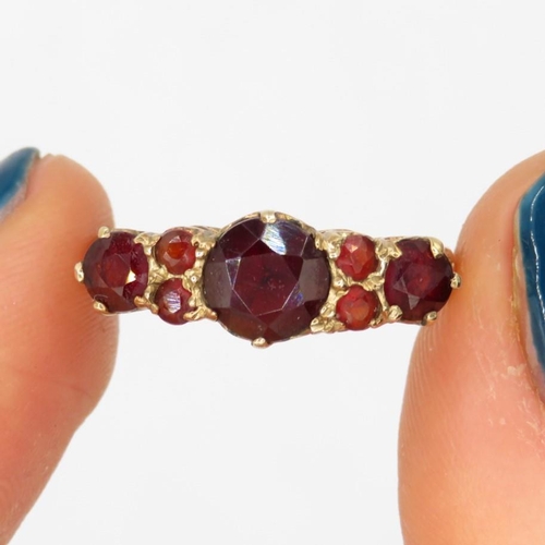 161 - 9ct gold garnet antique ring (2.4g) Size  O