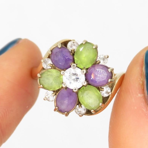 174 - 9ct gold amethyst, peridot & clear gemstone floral cluster ring (3.7g) Size  Q