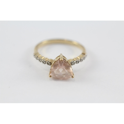 104 - 2 x 9ct gold diamond & morganite rings inc. single stone & three stone (4.9g)