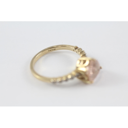 104 - 2 x 9ct gold diamond & morganite rings inc. single stone & three stone (4.9g)