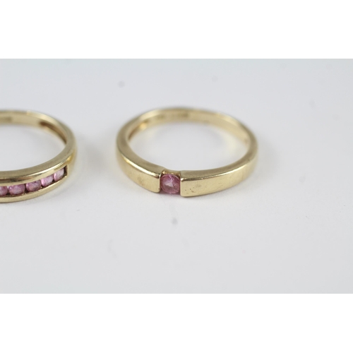 106 - 2 x 9ct gold pink sapphire rings inc. single stone (3.6g) Size  K