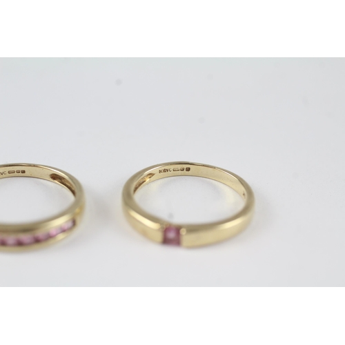 106 - 2 x 9ct gold pink sapphire rings inc. single stone (3.6g) Size  K