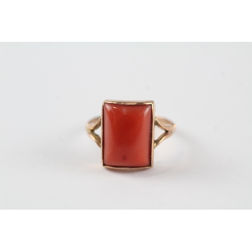 137 - 9ct gold coral vintage chester hallmark ring (2.5g) Size  K