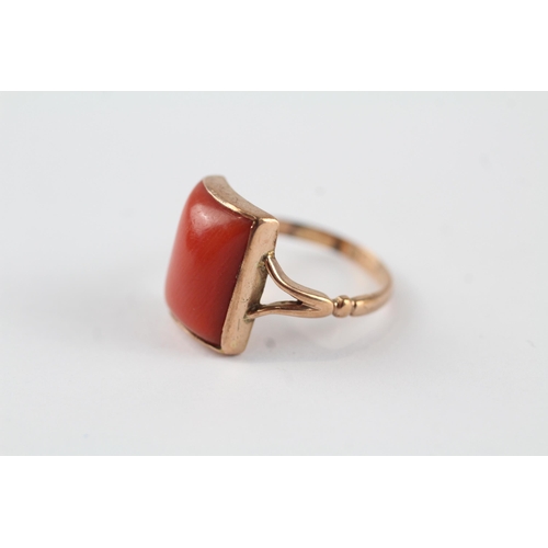 137 - 9ct gold coral vintage chester hallmark ring (2.5g) Size  K