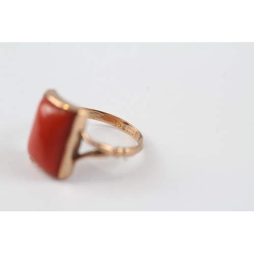 137 - 9ct gold coral vintage chester hallmark ring (2.5g) Size  K