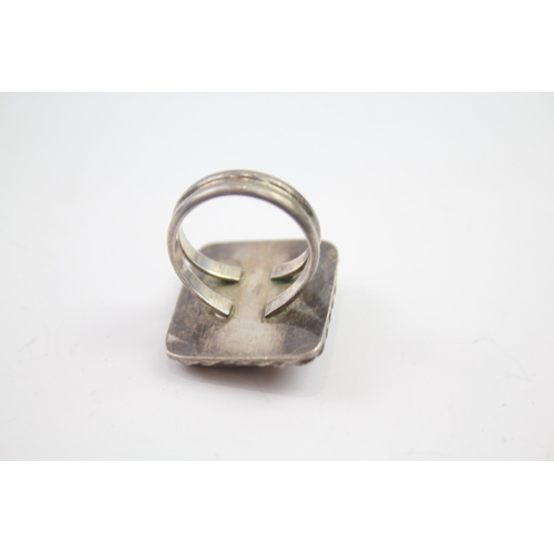 187 - Silver ring with enamel bird design