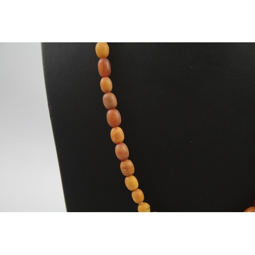 196 - Bakelite graduated necklace. 30g