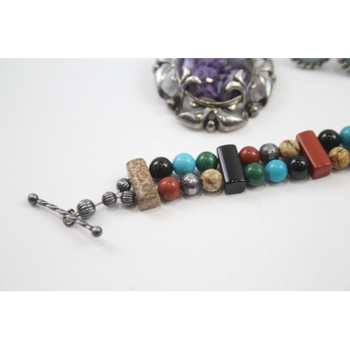 200 - A collection of Navajo gemstone jewellery by maker Carolyn Pollack