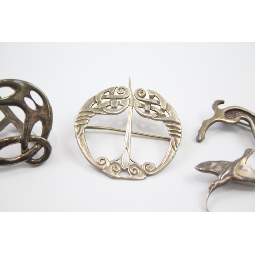 224 - A collection of silver Scottish/Celtic jewellery including Ola Gorie