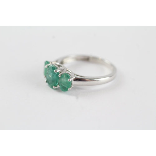 89 - 9ct white gold emerald three stone ring (2.6g) Size  O 1/2