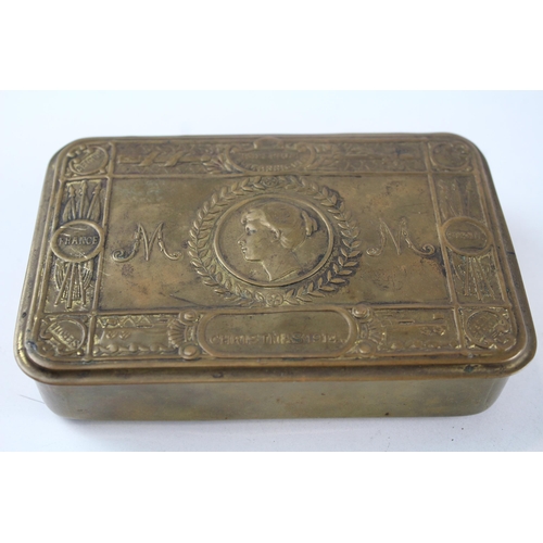 247 - WW1 1914 Princess Mary Brass Christmas Tin & 1919 Peace Medal