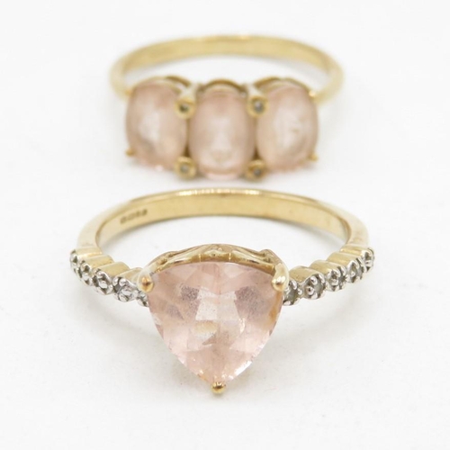 104 - 2 x 9ct gold diamond & morganite rings inc. single stone & three stone (4.9g)