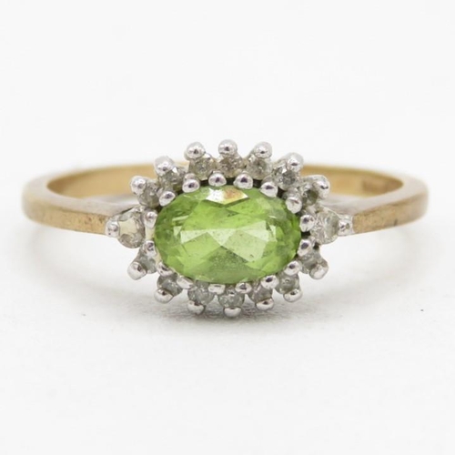 121 - 9ct gold peridot & diamond cluster ring (1.8g) Size  M