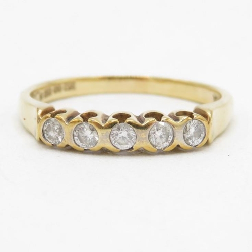 125 - 9ct gold 0.25ct diamond half eternity ring (2.2g) Size  P