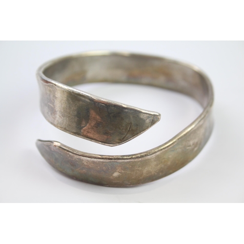 162 - Modernist ring and bangle including J.Hull Denmark