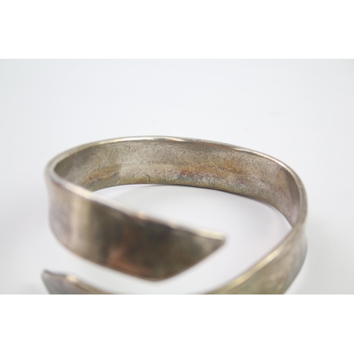 162 - Modernist ring and bangle including J.Hull Denmark