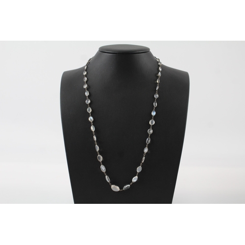 194 - Silver Moonstone graduated necklace