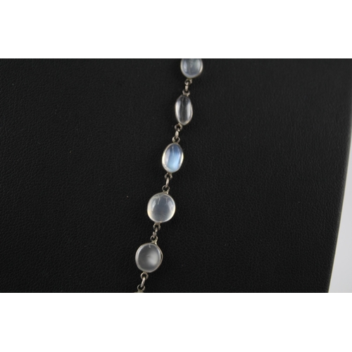 194 - Silver Moonstone graduated necklace