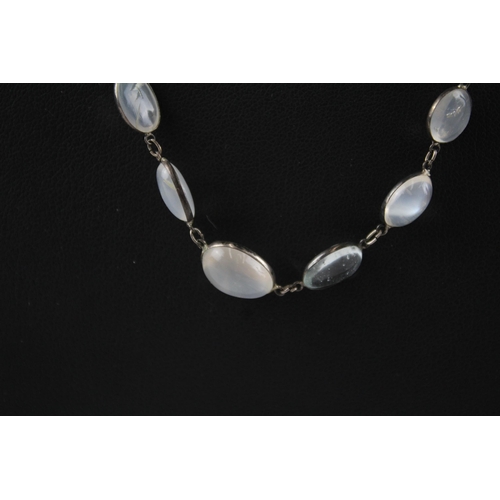 194 - Silver Moonstone graduated necklace