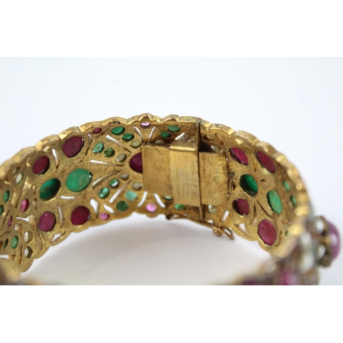 197 - Traditional gemstone wedding bangle including Emerald