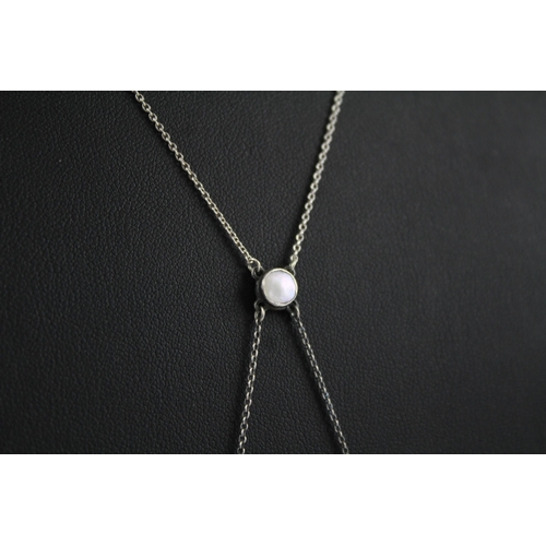 220 - Silver Lavaliere necklace with mother of pearl