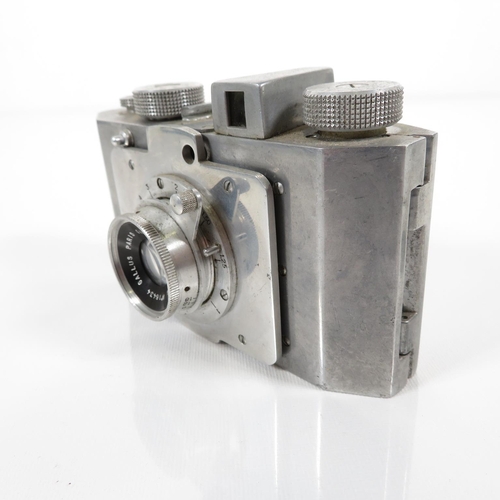 291 - Derlux Gullus Aluminium Camera