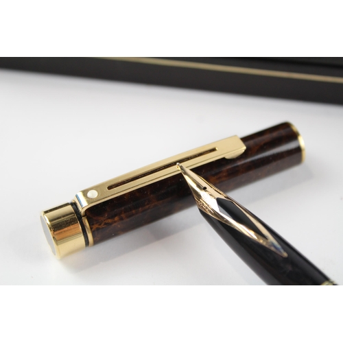 423 - Vintage SHEAFFER Targa Brown Lacquer Fountain Pen w/ 14ct Gold Nib WRITING Boxed