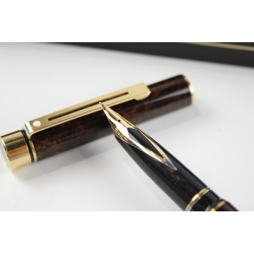 423 - Vintage SHEAFFER Targa Brown Lacquer Fountain Pen w/ 14ct Gold Nib WRITING Boxed