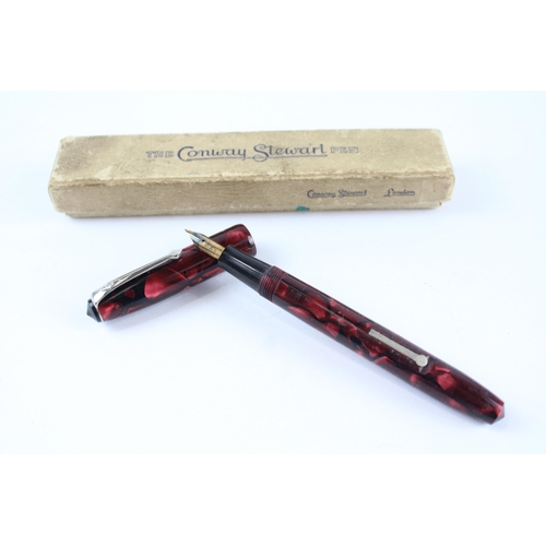 426 - Vintage CONWAY STEWART 15 Burgundy FOUNTAIN PEN w/ 14ct Nib WRITING Boxed