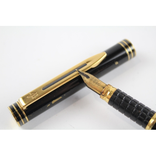 435 - Vintage WATERMAN Exclusive Black Lacquer Fountain Pen w/ 18ct Gold Nib WRITING