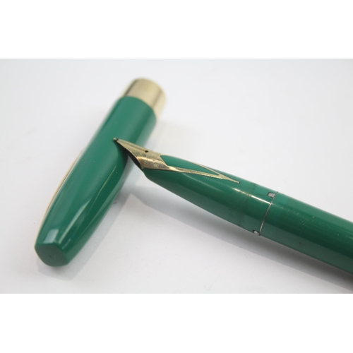 440 - Vintage SHEAFFER Imperial Green Fountain Pen w/ 14ct Gold Nib WRITING