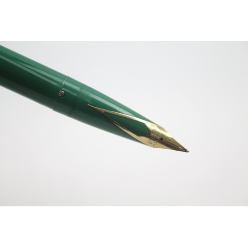 440 - Vintage SHEAFFER Imperial Green Fountain Pen w/ 14ct Gold Nib WRITING