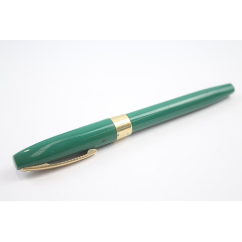 440 - Vintage SHEAFFER Imperial Green Fountain Pen w/ 14ct Gold Nib WRITING