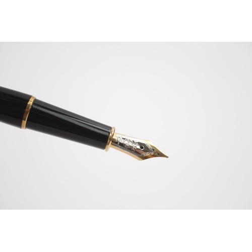 445 - MONTBLANC Meisterstuck Black Fountain Pen w/ 14ct White Gold Nib, .925 Cap 27g