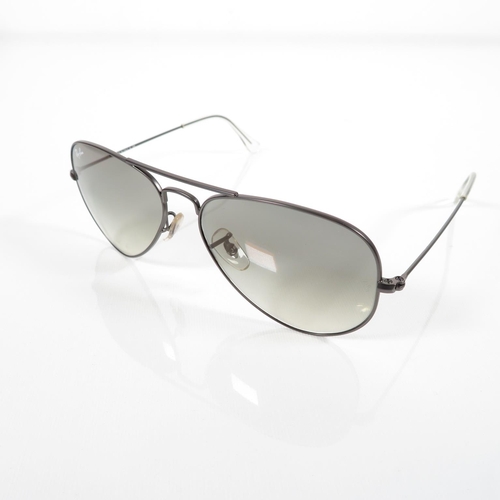 315 - 1x Pair boxed Ray Ban Sunglasses lens etched RB