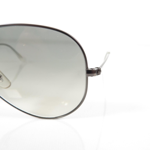 315 - 1x Pair boxed Ray Ban Sunglasses lens etched RB