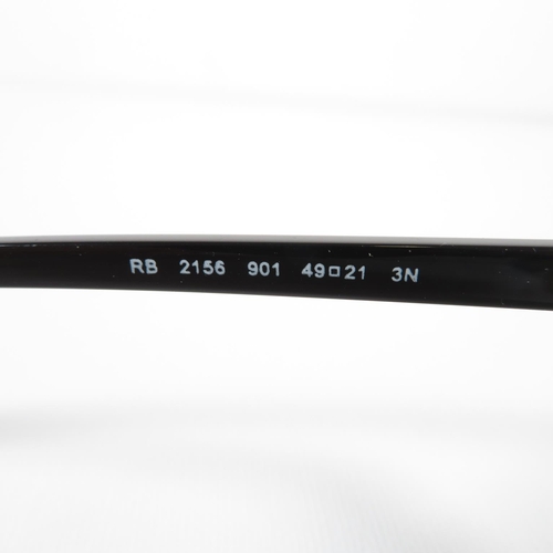 330 - 4x Pairs Ray Ban Sunglasses all etched RB on lens