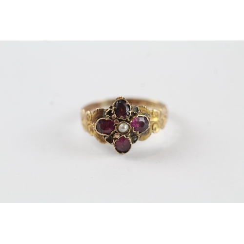 106 - 9ct gold antique garnet & pearl ring (1.7g) Size  N