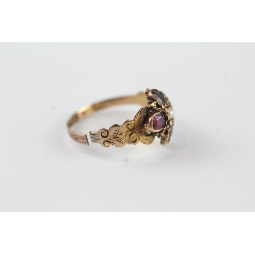 106 - 9ct gold antique garnet & pearl ring (1.7g) Size  N