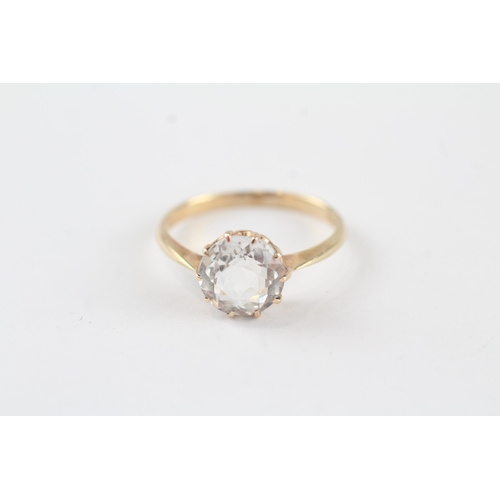 109 - 9ct gold white sapphire solitaire ring (2.6g) Size  R 1/2