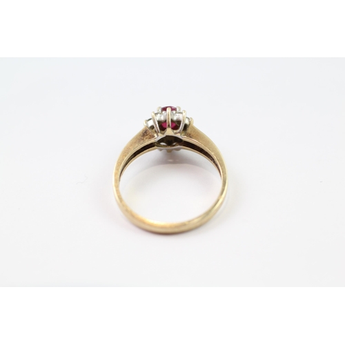 121 - 9ct gold vintage ruby & diamond cluster ring (2.4g) Size  L